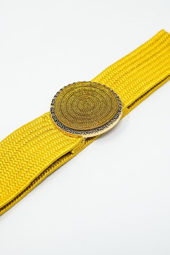Cinturón tejido amarillo con hebilla redonda con pedrería 2