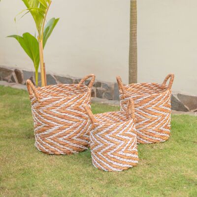 Cesta redonda tejida con estampado de rayas YALIMO hecha de jacinto de agua (3 tamaños)