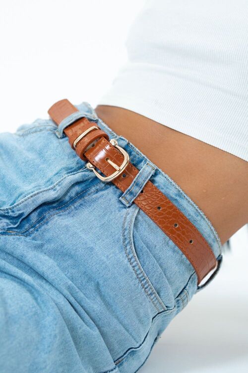 Minimal Croc Belt in Tan