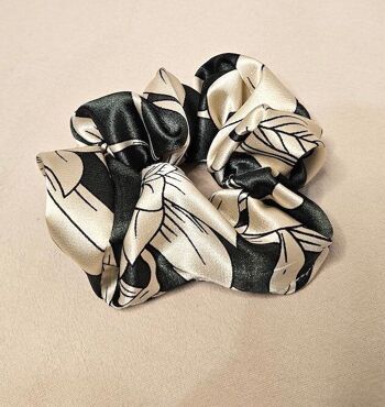 Chouchou scrunchie en satin 5