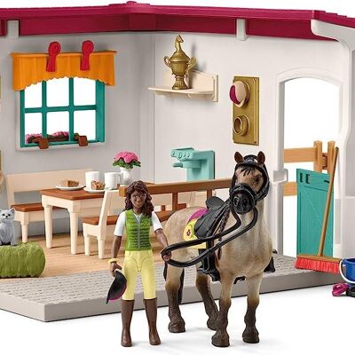 schleich - Ensemble de jeu Sellerie du centre équestre : 42 x 25 x 18,5 cm - Univers Horse Club - Coffret schleich avec plus de 50 éléments inclus dont 2 figurines : 1 cheval et 1 personnage - Réf : 42591