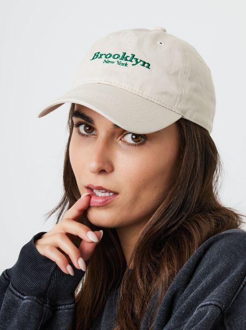 Brooklyn Baseball Cap in Beige