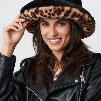 Fur Plush Bucket Hat in Black and Leopard