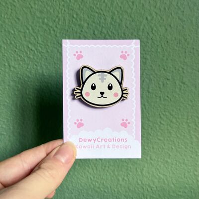 Kawaii wooden pin with gray cat