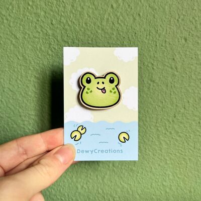 Kawaii wooden pin with green frog