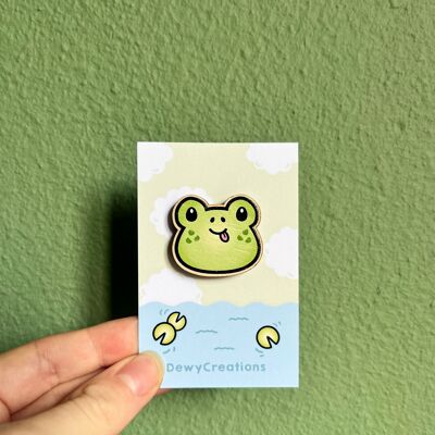 Kawaii wooden pin with green frog