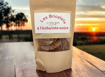 Bricelet à l'échalote noire