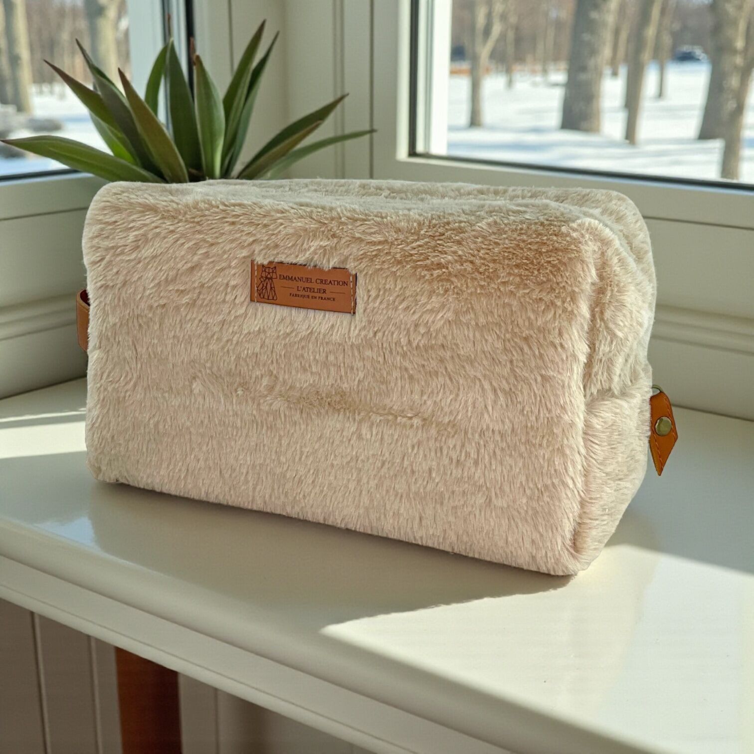 Nomadic Federmäppchen M, „Fur“ Sand