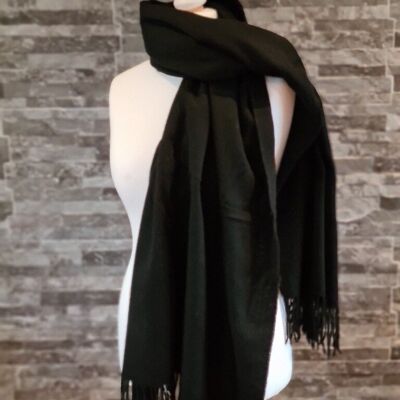 WT142 Black Large Lambswool Scarf