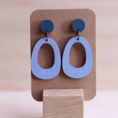 Boucles d'oreilles clous donut ovale en bois bleu clair-lilas