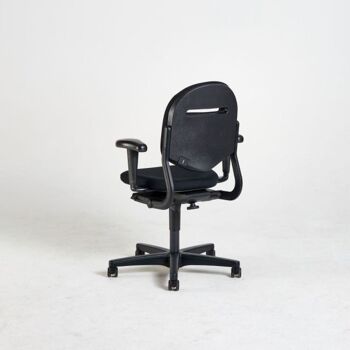 Chaise de bureau reconditionnée Ahrend 220 Noir Design Ergonomique - Tissu neuf 4