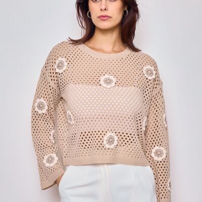 Pull en maille crochet orné de fleurs brodées - F2361