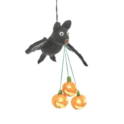 Handgefertigte Filz-Halloween-Dekoration „Shadow the Bat“ zum Aufhängen