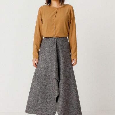 F02 Salm Gray Skirt