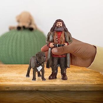 Schleich - Figurines Hagrid et Crockdur : 8,3 x 11,5 x 12,9 cm - Univers Harry Potter, Wizarding World - Réf : 42638 3