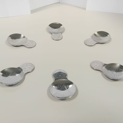 Set of 6 Matryoshka sachet holders and tea spoons