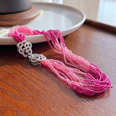 Klobiger geflochtener Halsreif mit rosa Steinen – Camille-Blumenverschluss – 2 Farbtöne