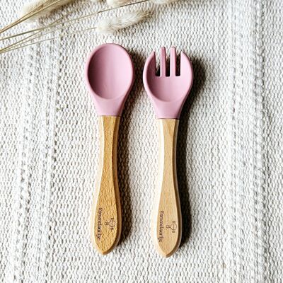Cucchiaio e forchetta in silicone con manico in bambù - Rosa cipria