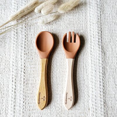 Cucchiaio e forchetta in silicone con manico in bambù - Ruggine