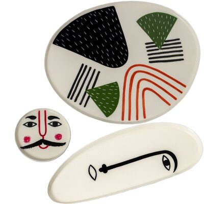 SET 3 ENAMEL TRAYS FACES _33X27X1+26X10X1+°10X1CM LL75884