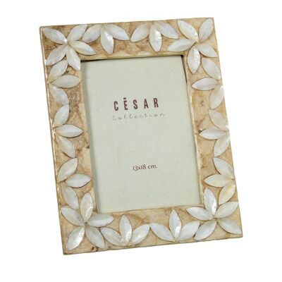 MOTHER OF PEARL PHOTO HOLDER 13X18CM NATURAL/TAN RELIEF FLOWERS _EXT.19.5X24.5X1CM LL39384