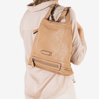 Mochila para mujer, color camel, Serie mochilas sport. 30x30x11 cm