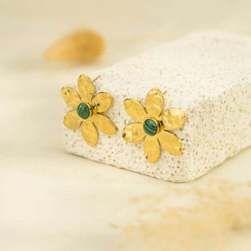 Boucles d'oreilles puces fleur avec pierres malachite synthétiques