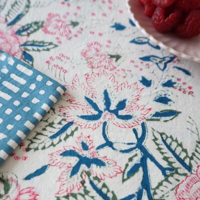 Rectangular cotton tablecloth with "Romance" print
