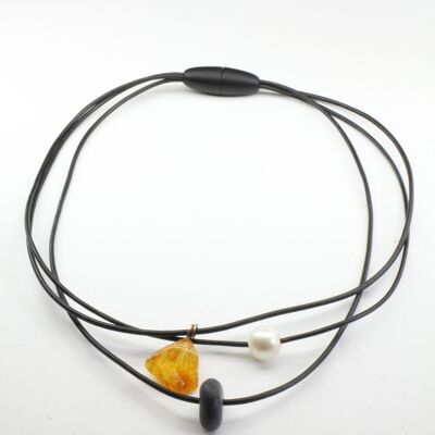 El Hierro leather necklace amber