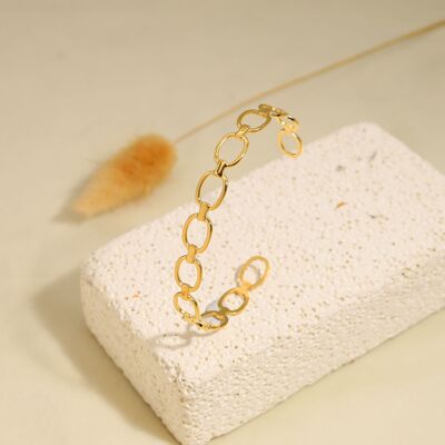Golden bangle link bracelet