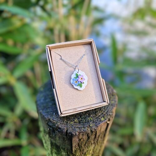 Spring Forget-me-not Flower Frame Necklace