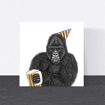 Carte d’anniversaire animal - Funny Grumpy Gorilla // Cartes écologiques // Cartes d’art de la faune 1