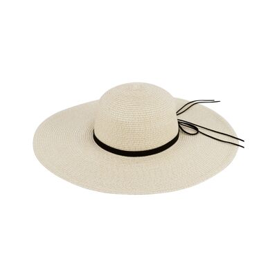 Sombrero de paja de mujer con cintas decorativas.