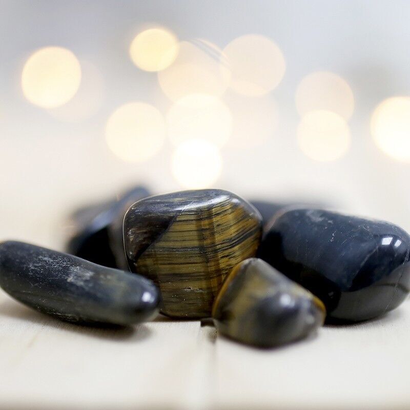 Irregular natural stones - hawk eye 200gr.