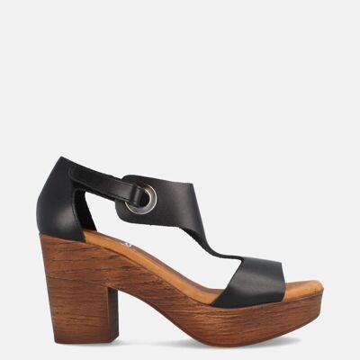 WOMEN'S HIGH-HEEL SANDALS IN BLACK CHISEL LEATHER