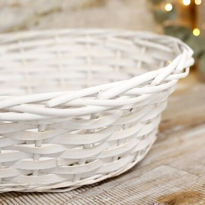 White oval wicker basket 36x26x12cm