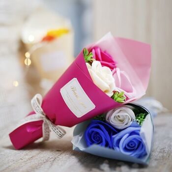 Bouquet de fleurs de savon dans une boîte - bleu clair 2