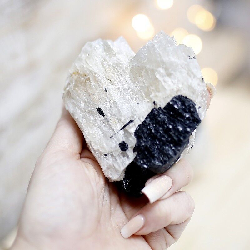 Matrice de roche de quartz tourmaline - 250-300 grs.