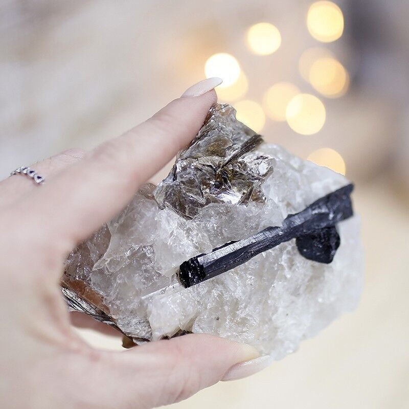 Roche de quartz matricielle tourmaline - 300-500 grs.