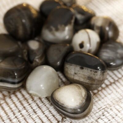 Irregular natural stones - Banded agate 200gr.