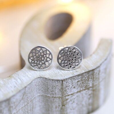 Silver earring - smooth mini mandala