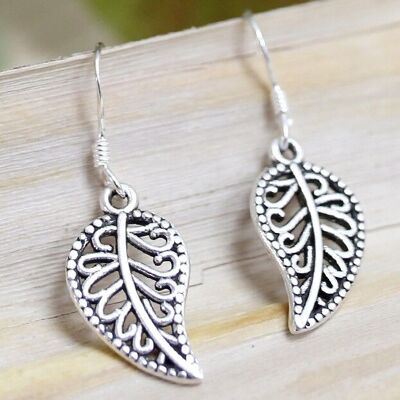 Silver earring - hippie leaf