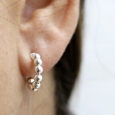 Boucles d'oreilles en argent - Créoles lisses boule 12 mm.