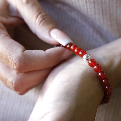 Bracciale in corniola 6mm
