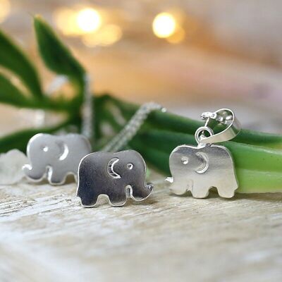 Silver necklace and earrings set - Elephant