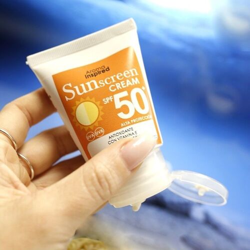 Crema solar facial 50+ spf