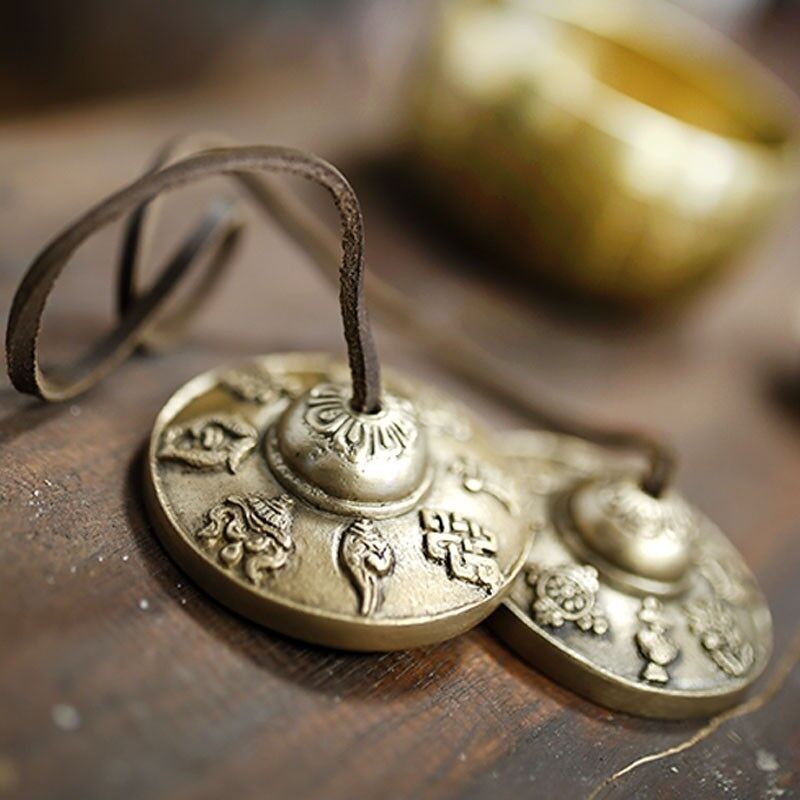 Tingsha Mazira en laiton moyen et symboles porte-bonheur