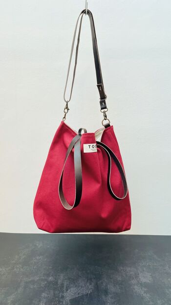 Sac rouge basique avec poignées en cuir 2