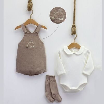 A Pack of Four Sizes 100% Cotton 0-12M Baby Knitwear Sporty Bunny Romper Set