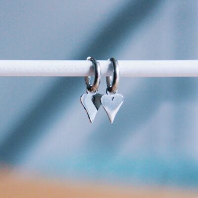 Stainless steel hoop earrings with heart – silver